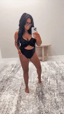 Black Ruffled Solid Ruffled Open Back One Piece Swimsuit
