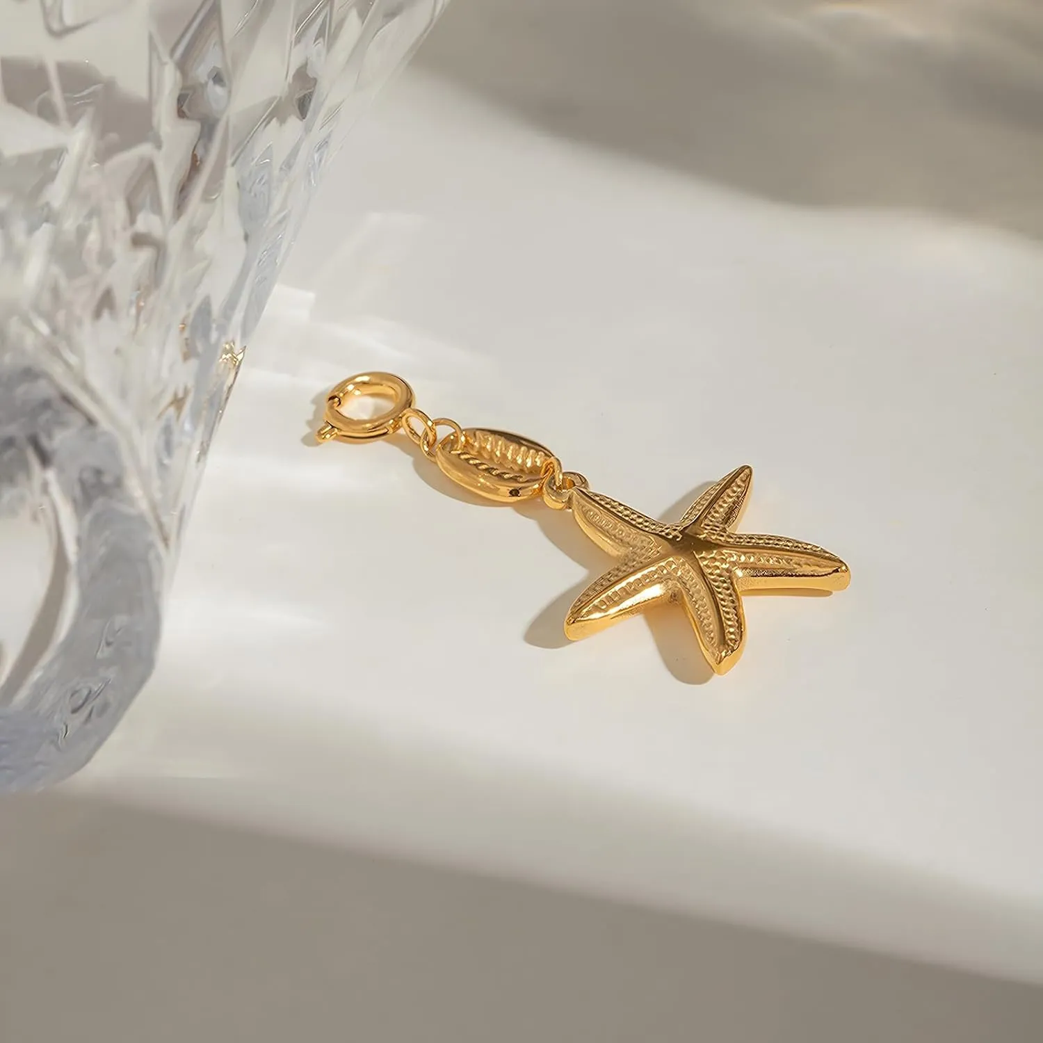 FAMARINE Shell Beach Keychain for Women Starfish Seahorse Sun Rainbow Keychain